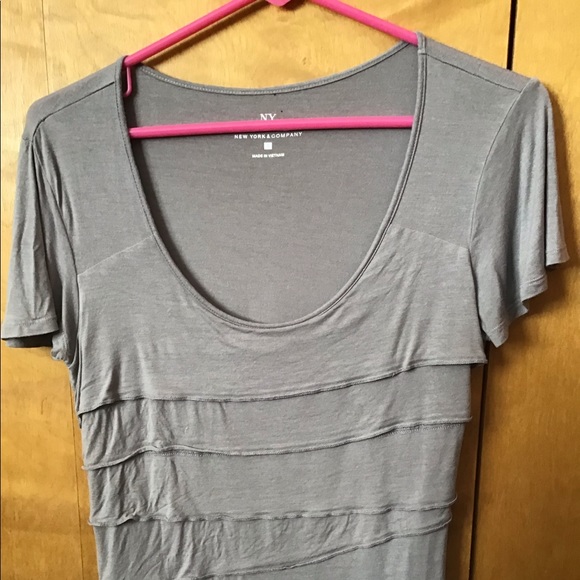 New York & Company Tops - ‼️3/$10 NY&C ruffled shirt, S